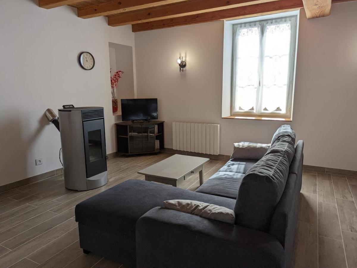 Maison Lumineuse Avec Cour Privative, Proche Sites Culturels, Tout Confort, Equipe Bebe, Wifi Inclus - Fr-1-653-98 Puyreaux Exterior photo